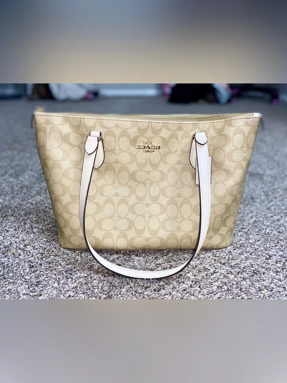 Classic Signature Coach Tote Bag in Light Beige and White